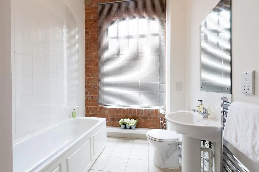 Raleigh Loft Apartment Nottingham
