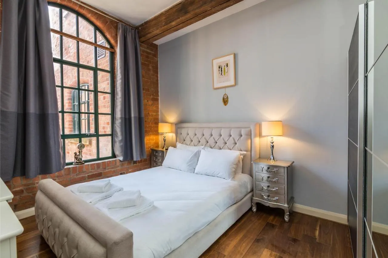 Raleigh Loft Apartment Nottingham