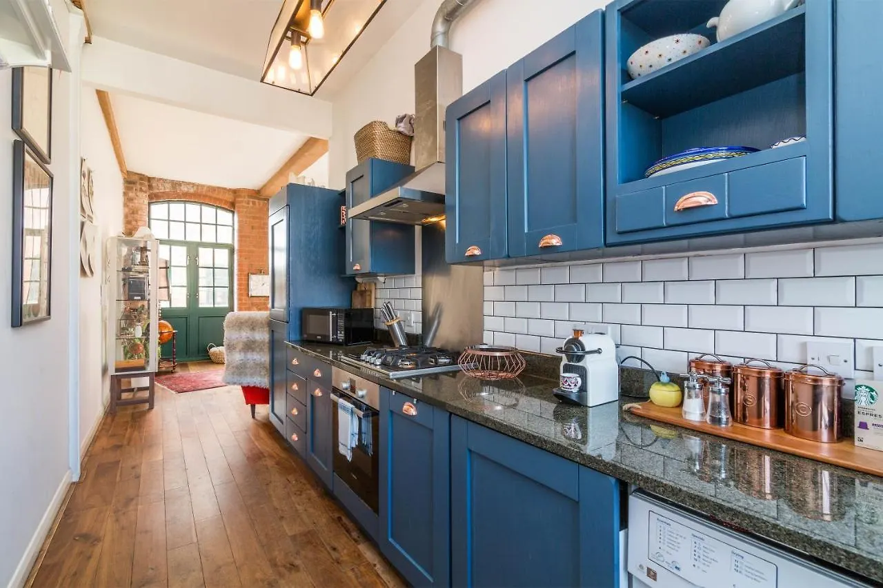 Raleigh Loft Apartment Nottingham